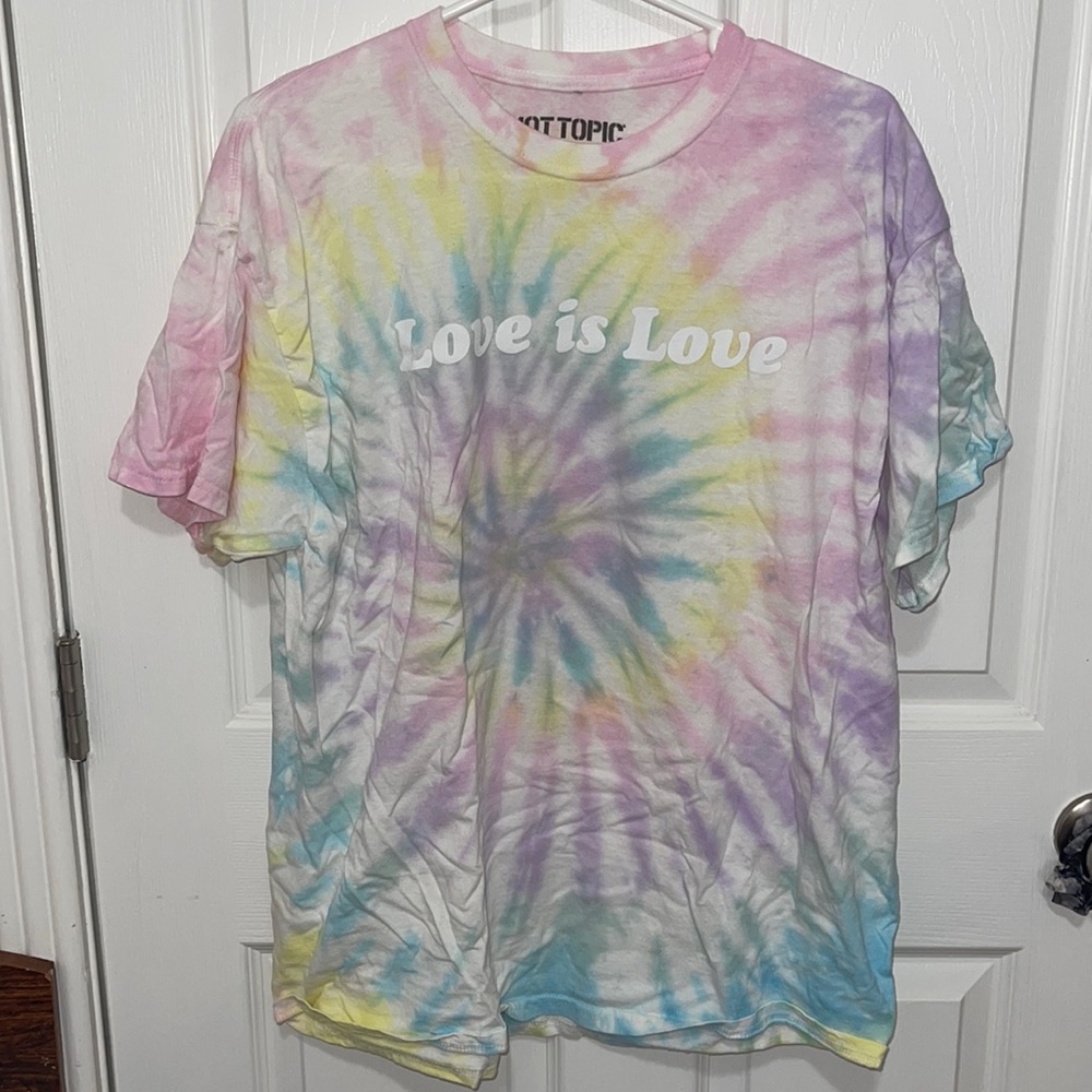 Hot Topic Tie Dye tshirt